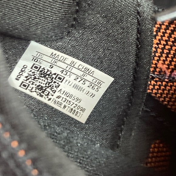 Pre Owned Adidas Women's Black ULTRABOOST LIGHT Running Shoes HQ8599 Size 10.5 - Picture 8 of 9